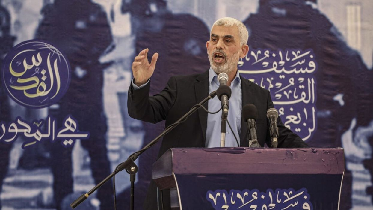 Hamas leader Sinwar meeting in Gaza