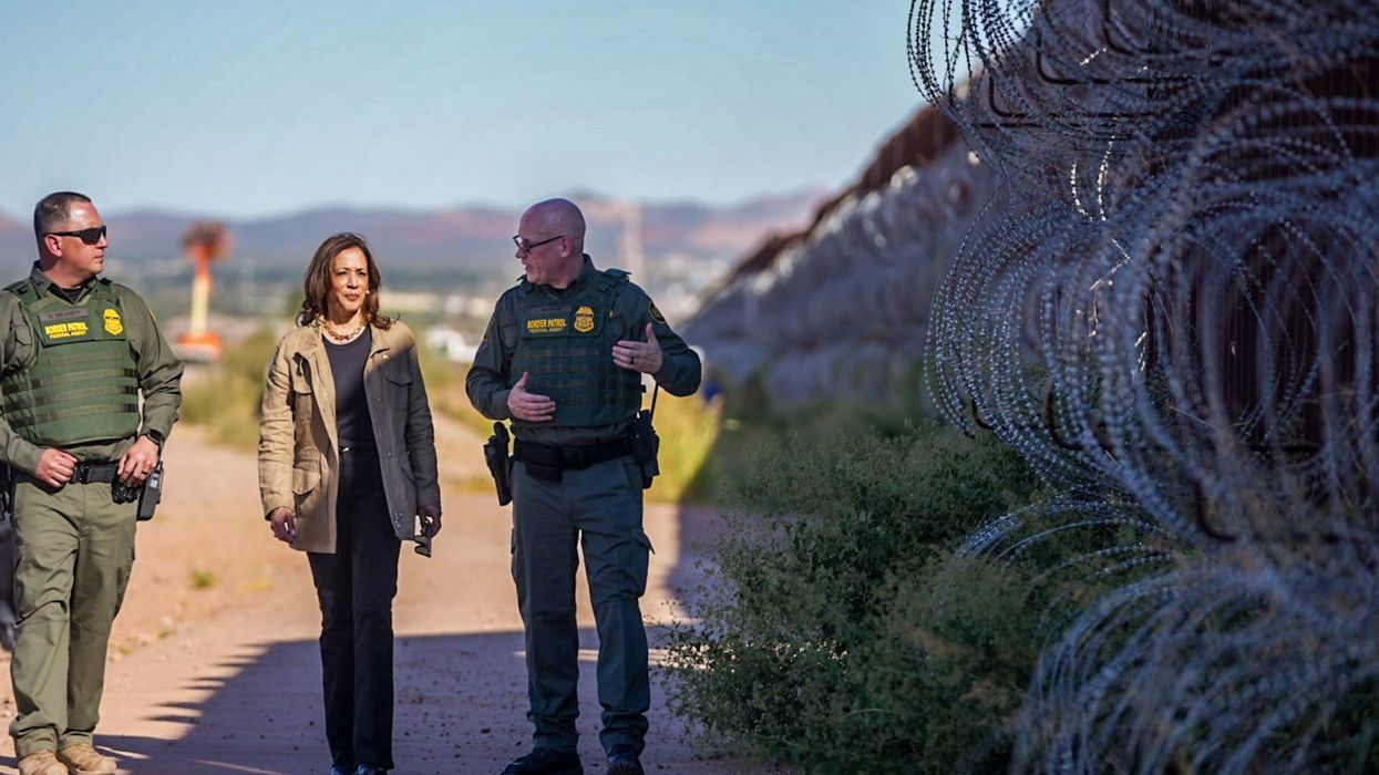 Harris speaks with Border Patrol agents