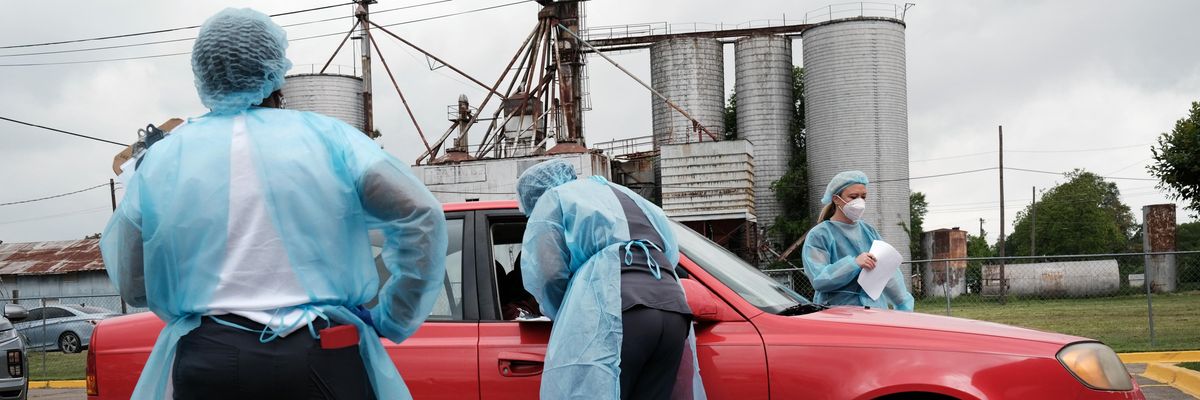 Healthcare workers prepare to vaccinate Mississippi residents