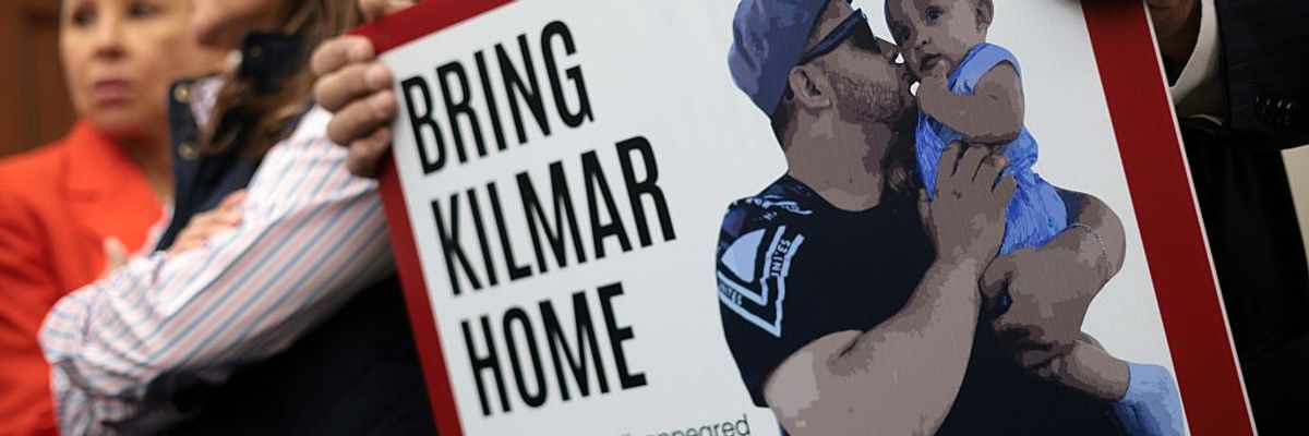 Hispanic Caucus Members Demand Return Of Immigrant Deported To El Salvador Prison