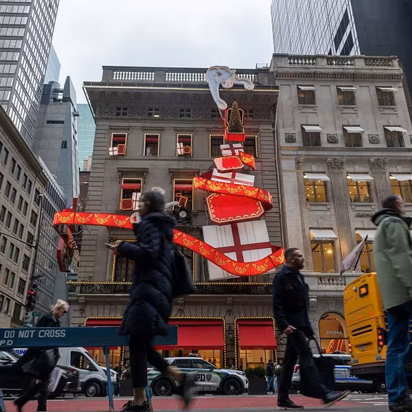 Tanking Economy and Higher Prices Put Trump on ‘Naughty List’ This Holiday Season, Group Says