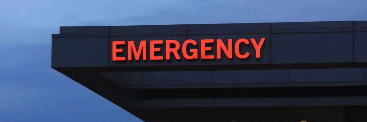 Hospital emergency room entrance sign