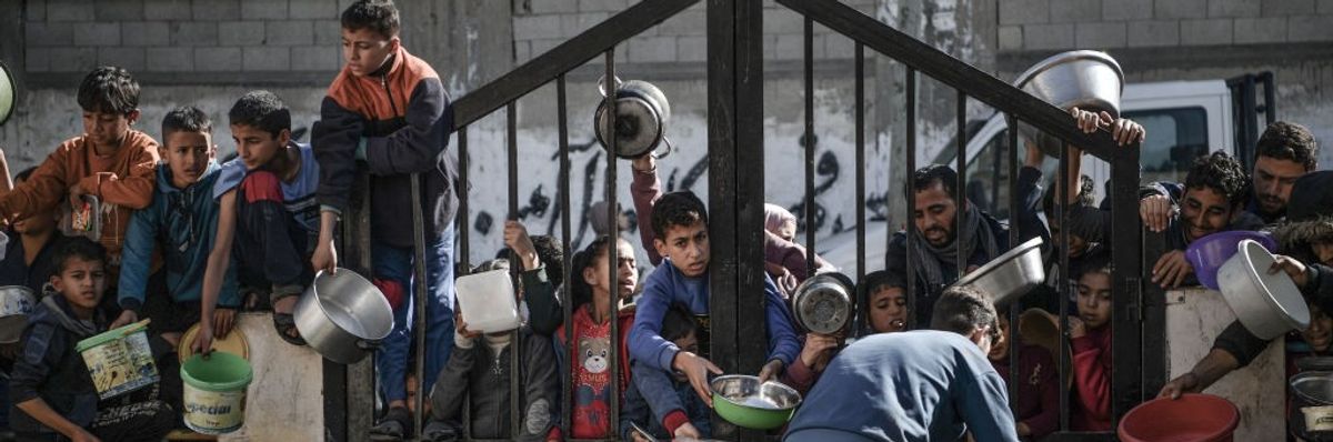 Humanitarian aid for Palestinians in Rafah