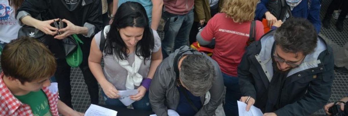 In Wake of Anti-Choice Senate Vote, Argentines Join Movement to Abandon Catholic Church