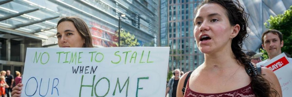 DNC's Climate Council Urges Party to Go Beyond Biden Plan, Calling for Fracking Ban and $16 Trillion Renewable Energy Investment