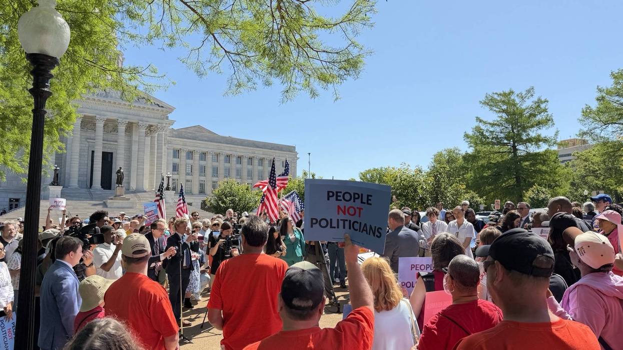 Hundreds of voters gathered outside the Missouri Supreme Court