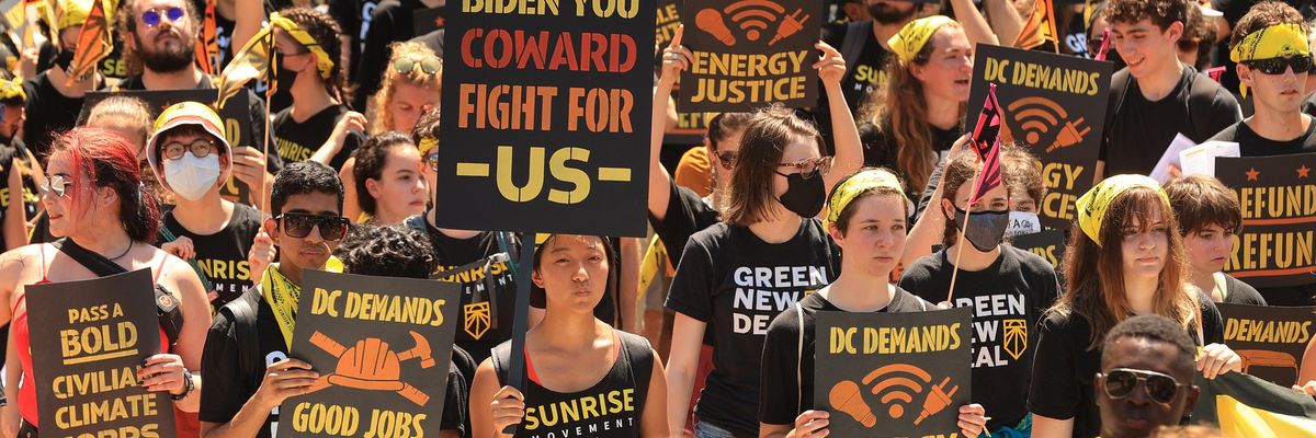 Hundreds of young climate activists march along Pennsylvania Avenue to the White House
