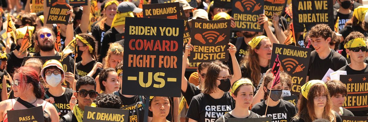 Hundreds of young climate activists march along Pennsylvania Avenue to the White House