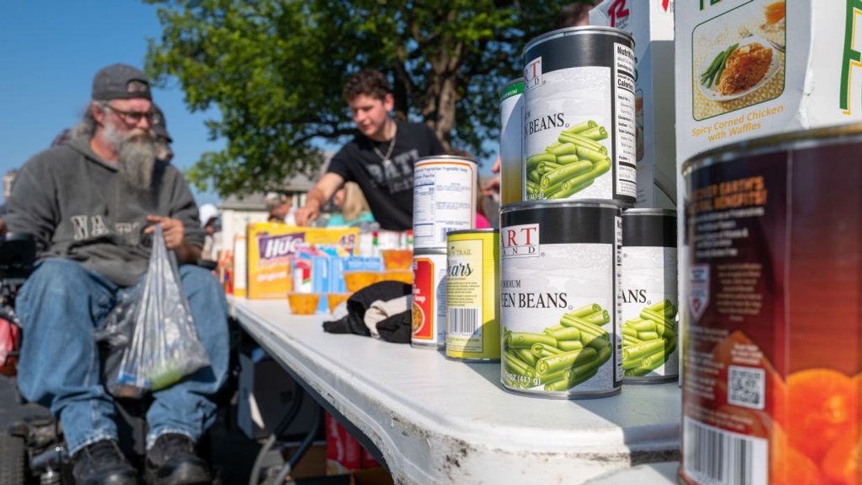 Huntington Ministries Serve Those In Need At Weekly Food Drive Event