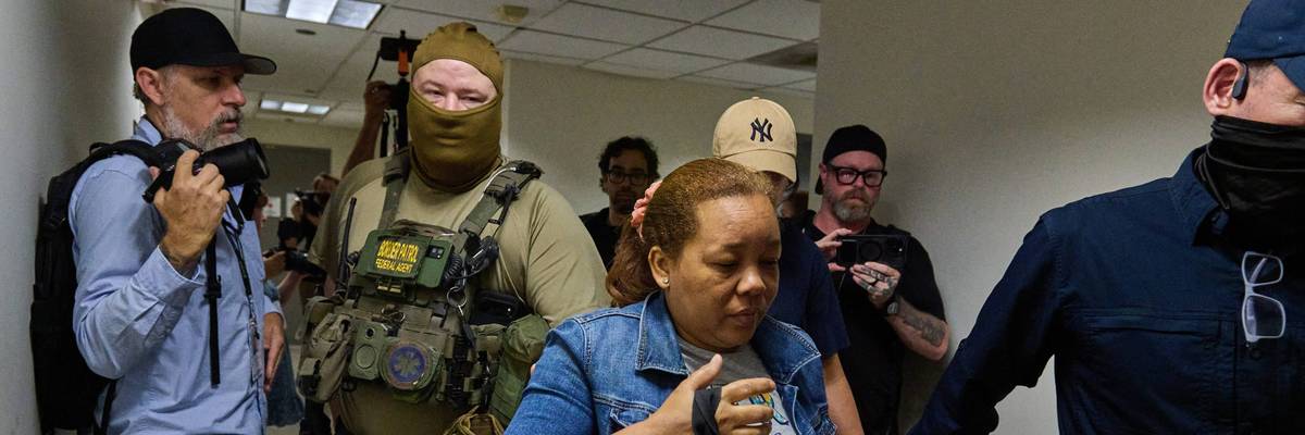 ICE-Detains-Immigrants-in-New-York-Court-House