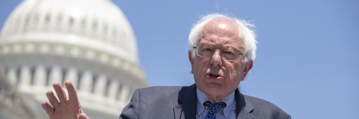 Why Every Democrat In Congress Should Support Bernie Sanders' $15 Minimum Wage Bill