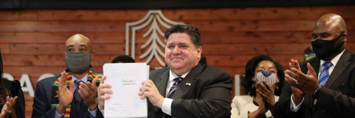 'All Other States Should Follow': Advocates Applaud as Illinois Approves Elimination of Cash Bail