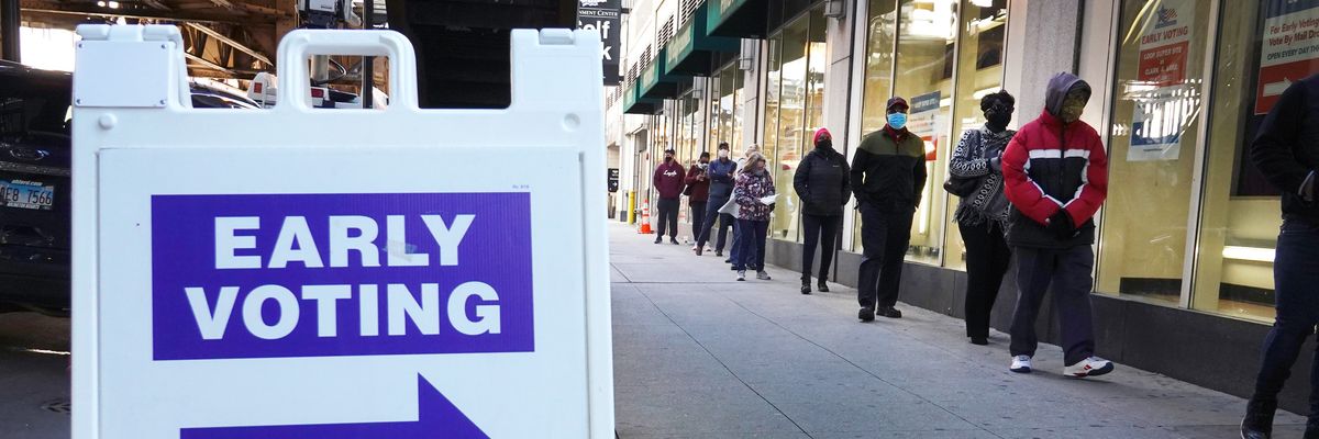 Illinois Residents Take Advantage Of Early Voting In Chicago