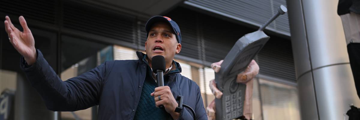 Illinois State Sen. Robert Peters