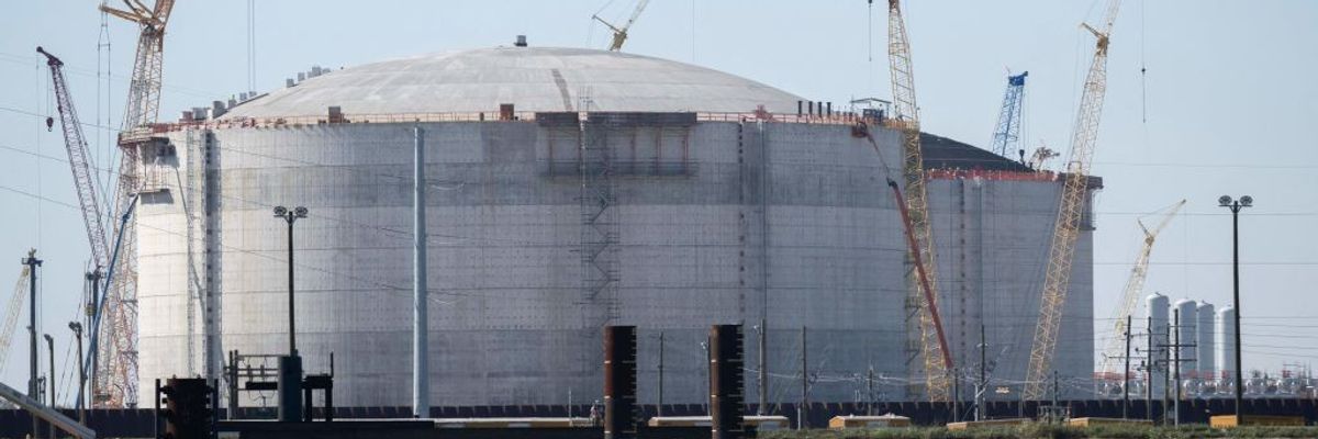 US Leads Global Surge in Oil and Gas Expansion, Analysis Finds