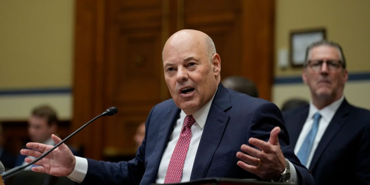 Alarm as DeJoy Teams Up With DOGE to Gut US Postal Service | Common Dreams Alarm as DeJoy Teams Up With DOGE to Gut US Postal Service | Common Dreams