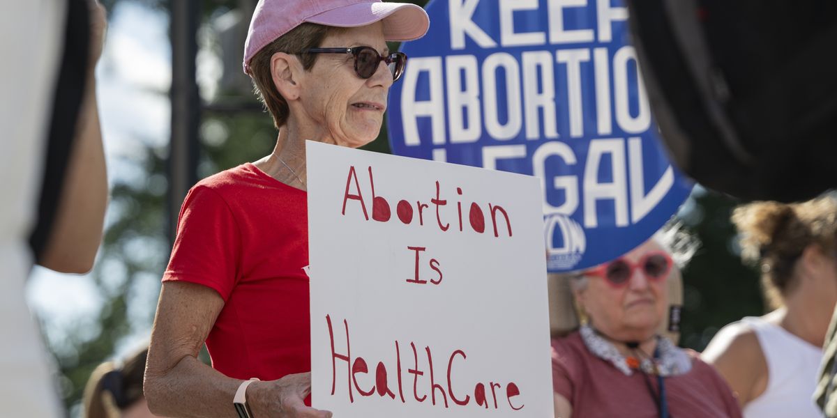 Pro-abortion and anti-abortion protesters confronted on 2nd anniversary of high court's abortion ruling in D.C.