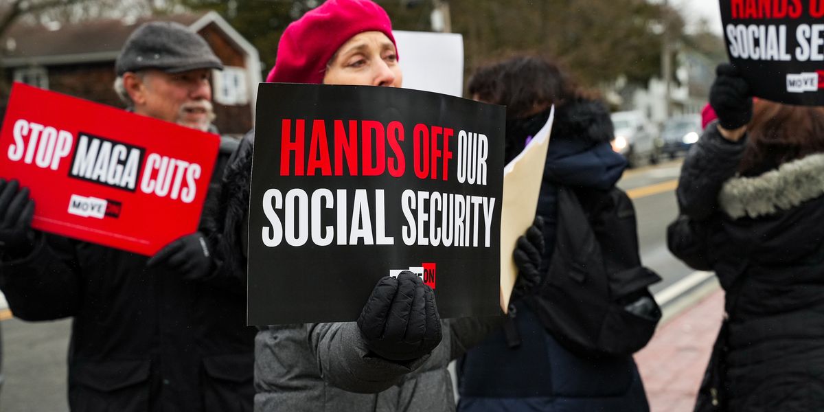 ‘Betrayal’: Progressives Pounce as Trump Official Says Raising Retirement Age ‘Being Considered’ ‘Betrayal’: Progressives Pounce as Trump Official Says Raising Retirement Age ‘Being Considered’