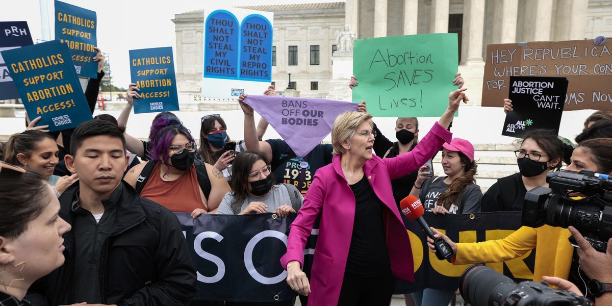 Democrats Fume Over Trump's Moms.gov Website Promoting Anti-Abortion Centers