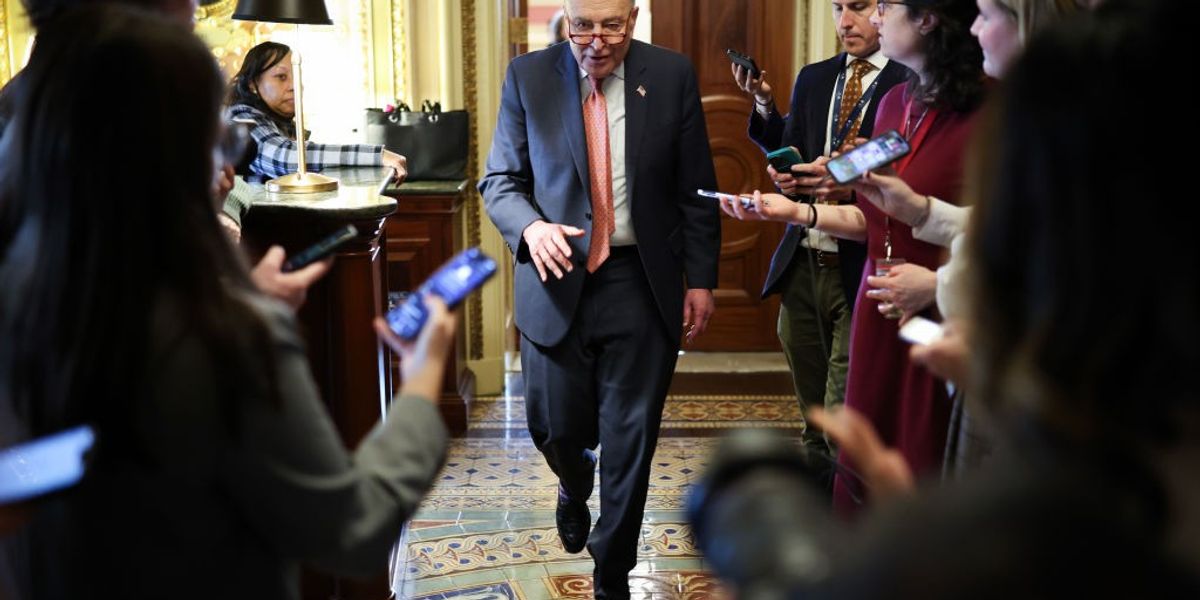 Facing Calls to Resign for Caving to Trump and GOP, Schumer Postpones Book Tour | Common Dreams Facing Calls to Resign for Caving to Trump and GOP, Schumer Postpones Book Tour | Common Dreams