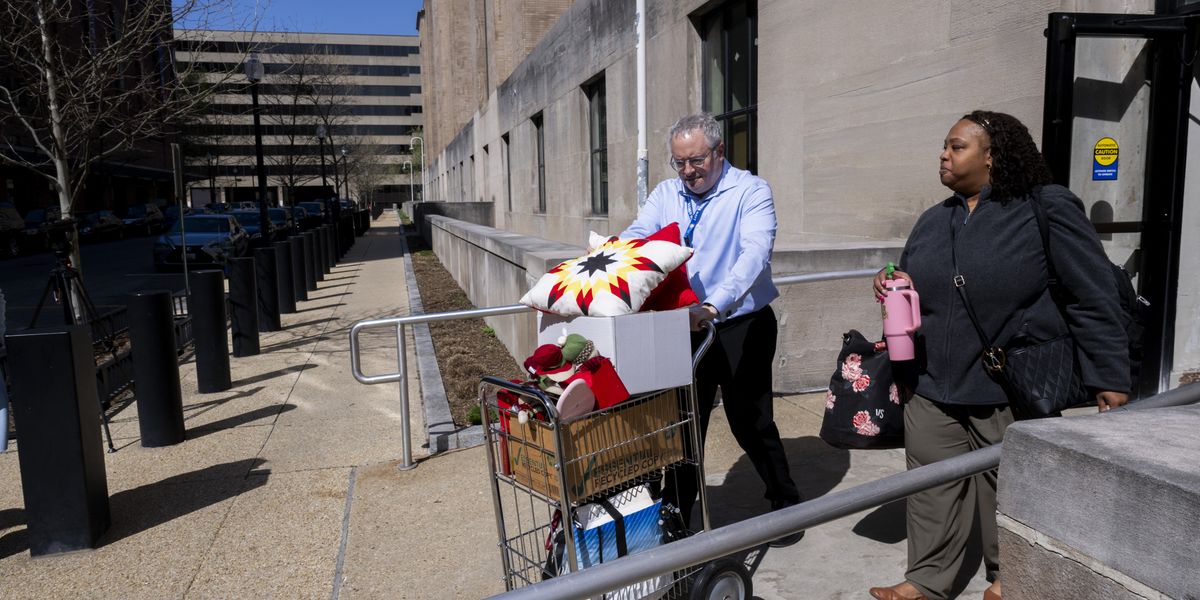 ‘Absolute Bloodbath’ as Trump Administration Eviscerates Federal Health Agencies | Common Dreams ‘Absolute Bloodbath’ as Trump Administration Eviscerates Federal Health Agencies | Common Dreams