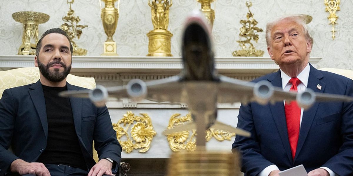 Sanders Says World Just Witnessed New ‘Step Forward in Trump’s Move Toward Authoritarianism’ | Common Dreams Sanders Says World Just Witnessed New ‘Step Forward in Trump’s Move Toward Authoritarianism’ | Common Dreams