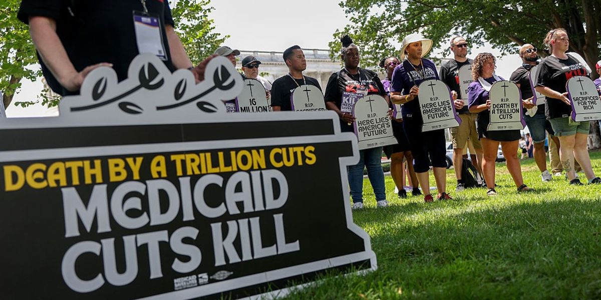 Cortes de Trump e Republicanos Tiram Plano de Saúde de 8 Milhões de Americanos — e a Comunidade Brasileira na Flórida Sente o Impacto