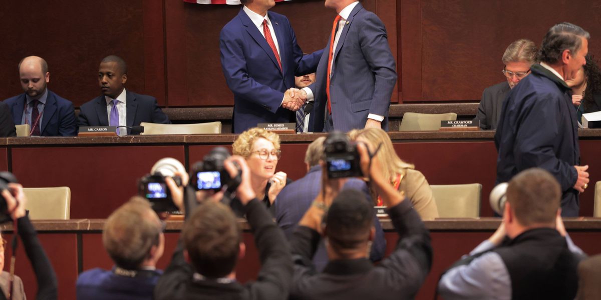 'Dangerous and Shameful': 42 House Democrats Help GOP Send Trump Spying Bill to Senate | Common Dreams