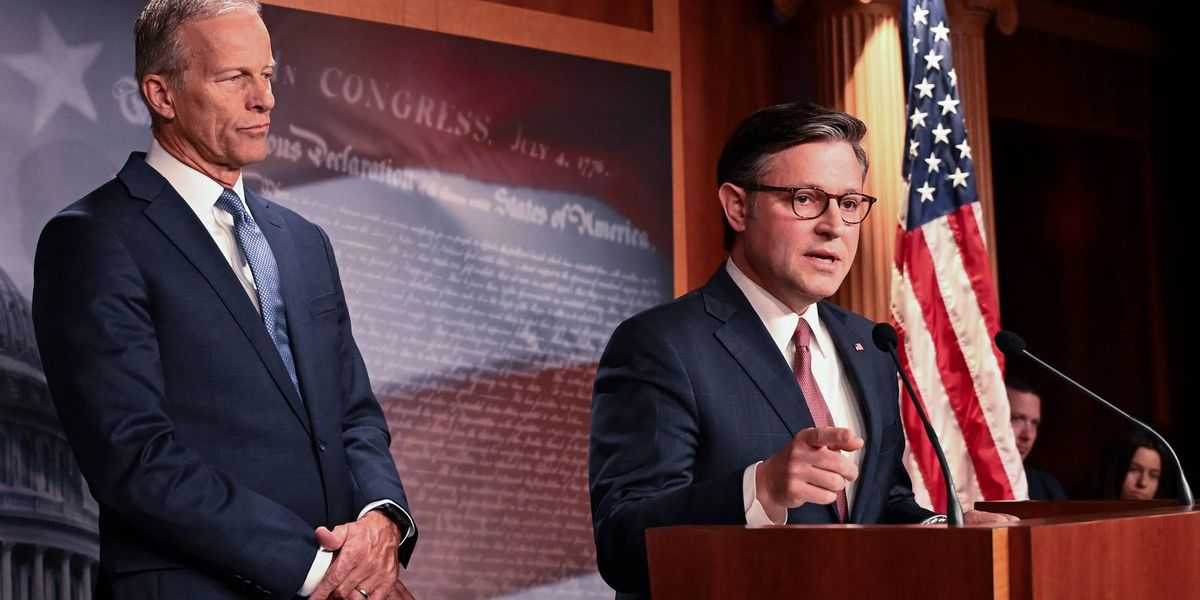 Privacy Advocates Relieved Trump Allies 'Can't Get Their Warrantless FISA Reauthorization Across the Finish Line' | Common Dreams