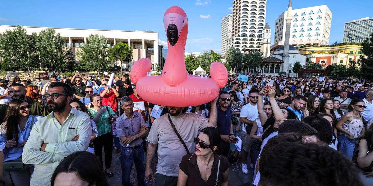 ‘Nation is Not For Sale': Thousands of Albanians Protest Kushner Resort Plans in Protected Wetland