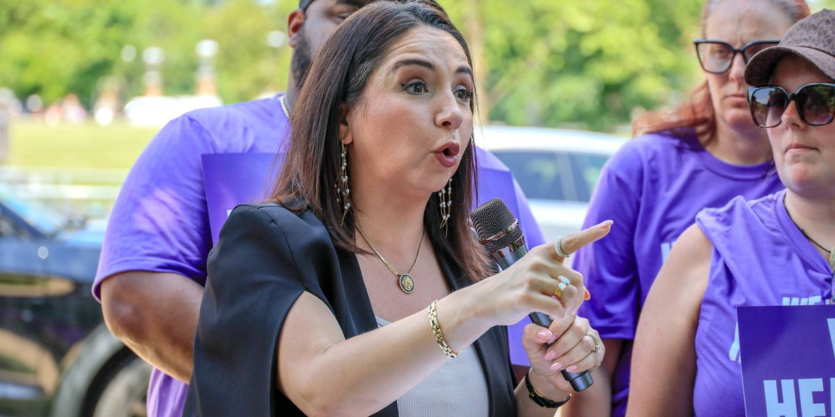 ‘Stop Making Excuses,' Says Ramirez as Dem Colleagues Anonymously Grumble About Lebanon War Powers Vote