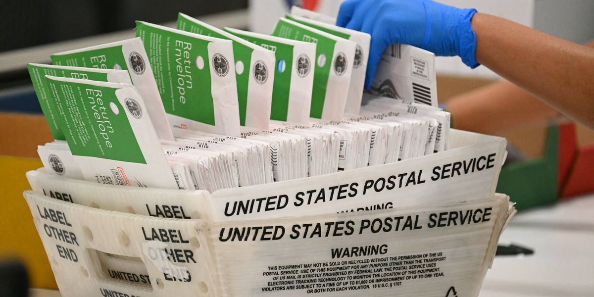 Judge Blocks 'Unconstitutional and Dangerous' Trump Order Designed to Derail Mail-In Voting | Common Dreams
