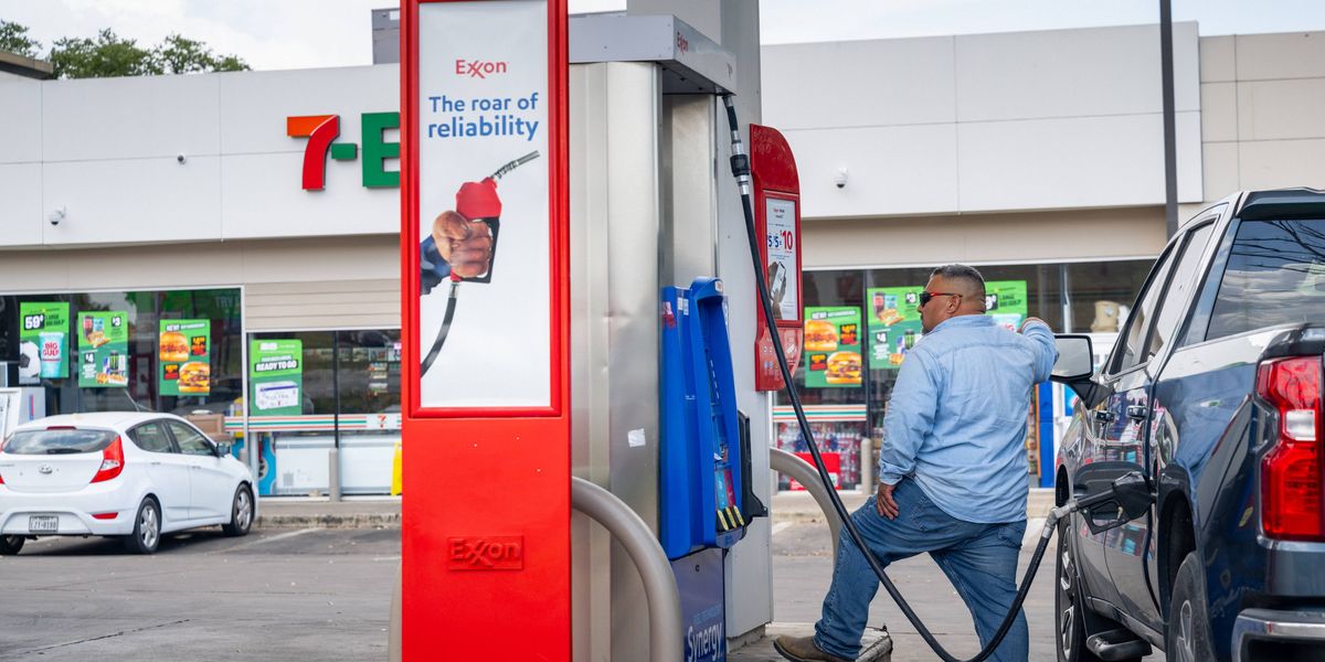 Fossil Fuel Advertising Contracts Hit Record High as Big Oil Pockets Billions From Iran War | Common Dreams