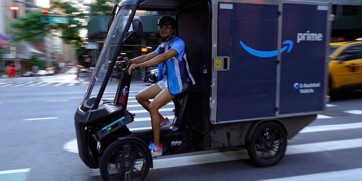Mamdani Backs Proposal to End Amazon's 'Exploitative' Delivery Model in New York City