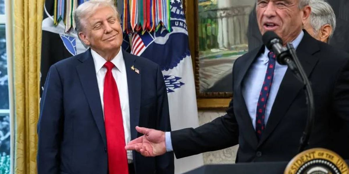 Trump Pharma Deals Called Distraction From 'Failed Plan to Lower US Drug Prices'