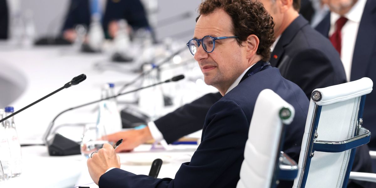 AI Leaders Call for Pacing, But Skeptics Demand Hard Regulation