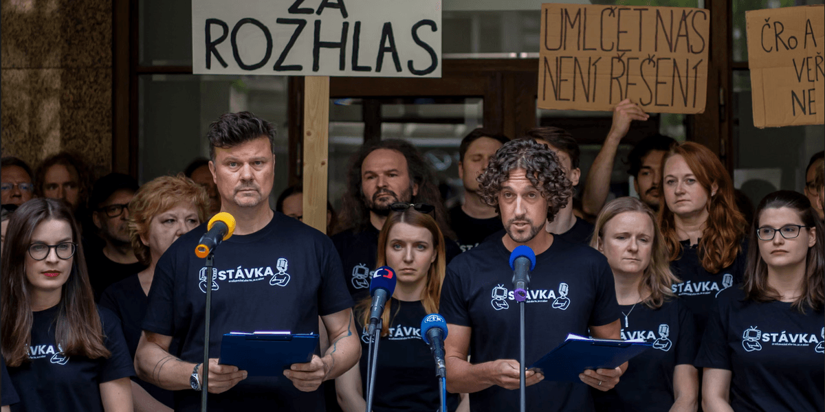‘Hands Off Public Media!' Thousands March, Workers Strike in Czechia Over Right-Wing Attack