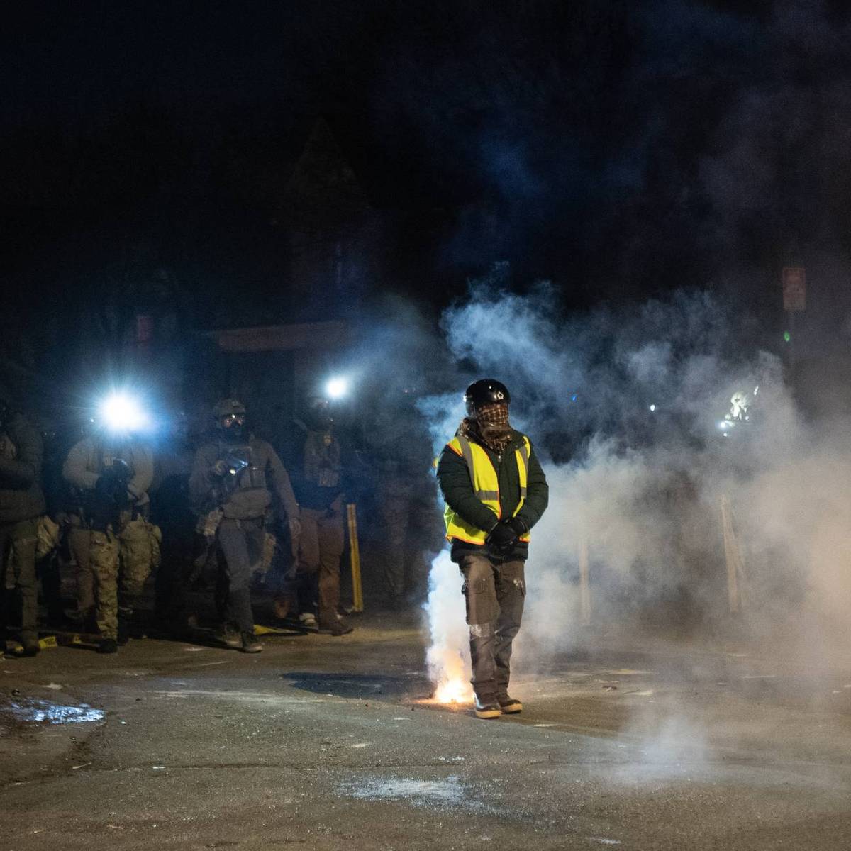 Immigration and Customs Enforcement (ICE) agents and protestors in Minneapolis, January 2026