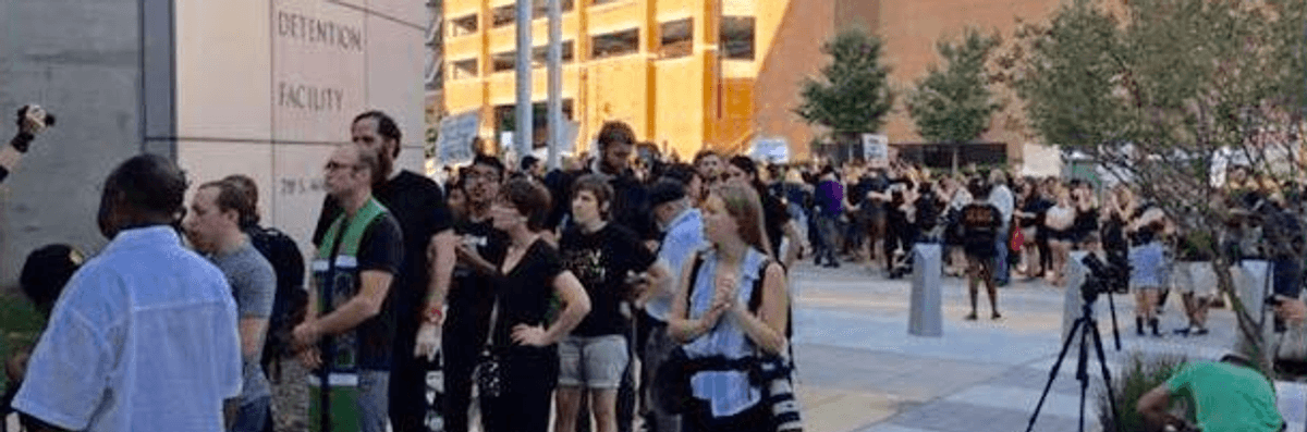 In Support of Eight Arrested for Toppling Durham Statue, Hundreds Turn Themselves In