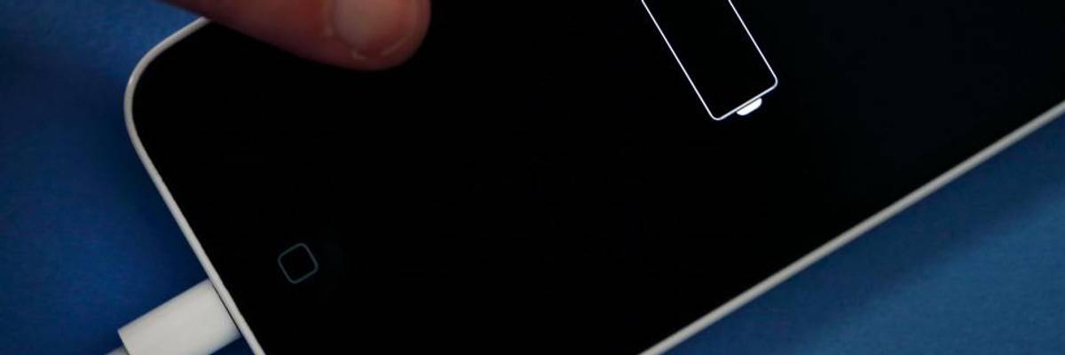 Targeting Apple for Designing Slow-Down into iPhones, Small French Consumer Group Punches Above Its Weight