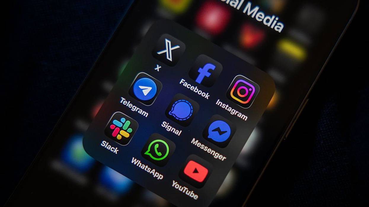 Trump Plan Would Force Tourists to Share Years of Social Media Posts Before Entering US