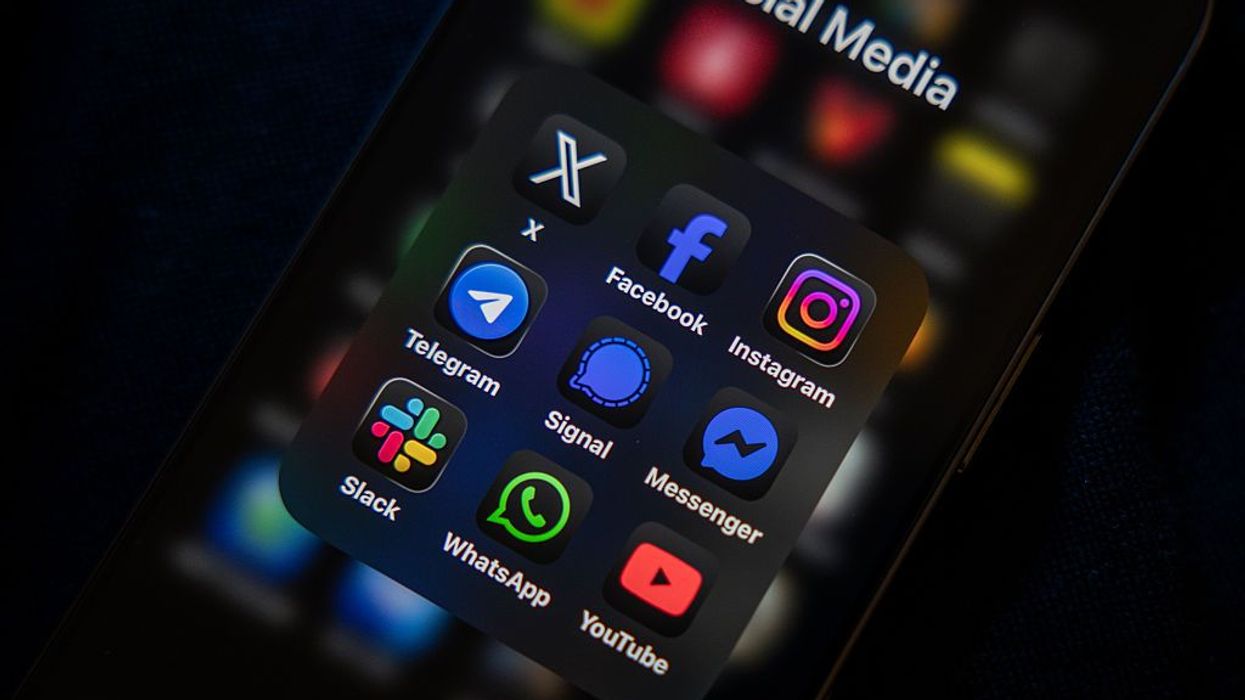 Trump Plan Would Force Tourists to Share Years of Social Media Posts Before Entering US