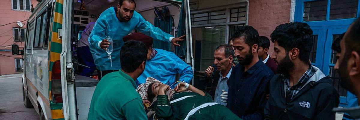 Indian civilians wounded in Pakistani shelling