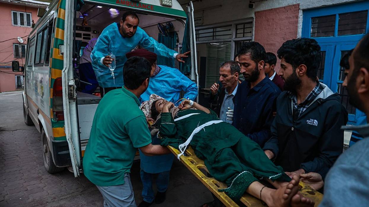 Indian civilians wounded in Pakistani shelling