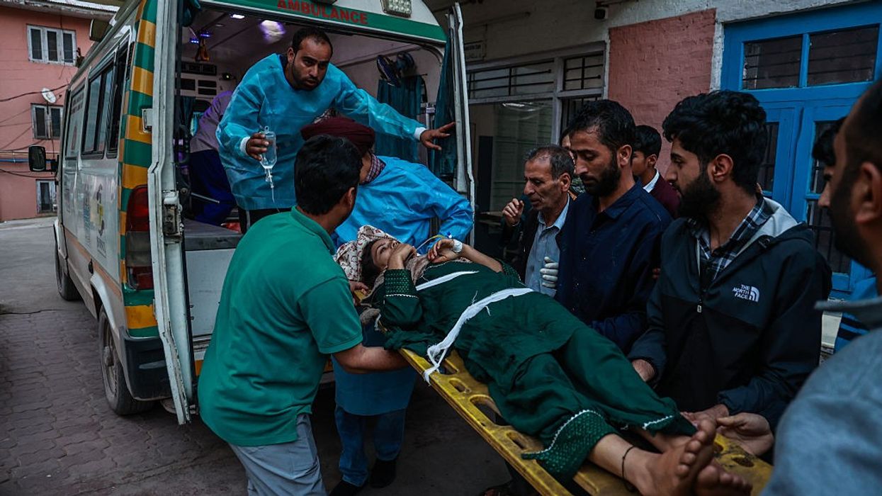 Indian civilians wounded in Pakistani shelling