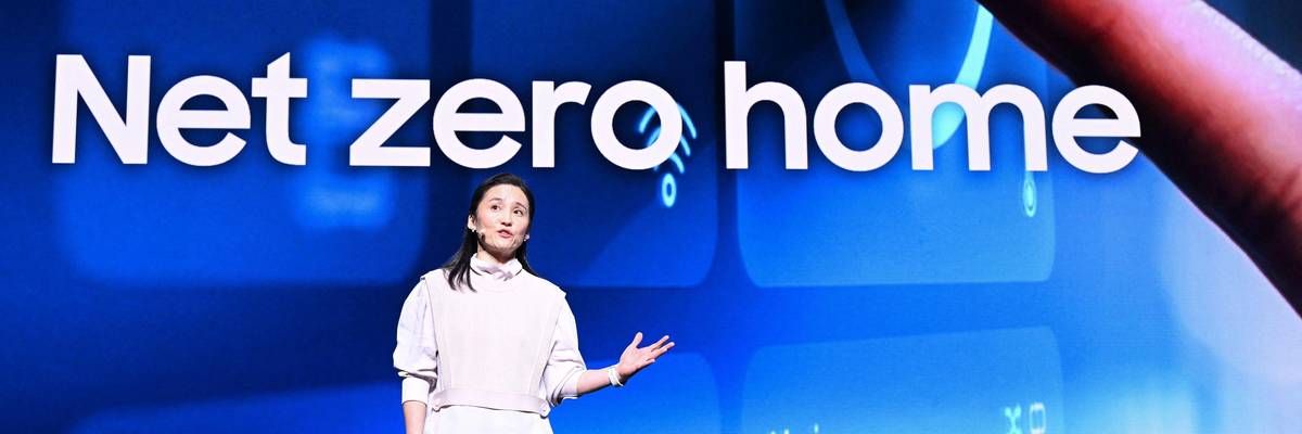 Inhee Chung, vice president of Samsung's Corporate Sustainability Center, speaks at an event