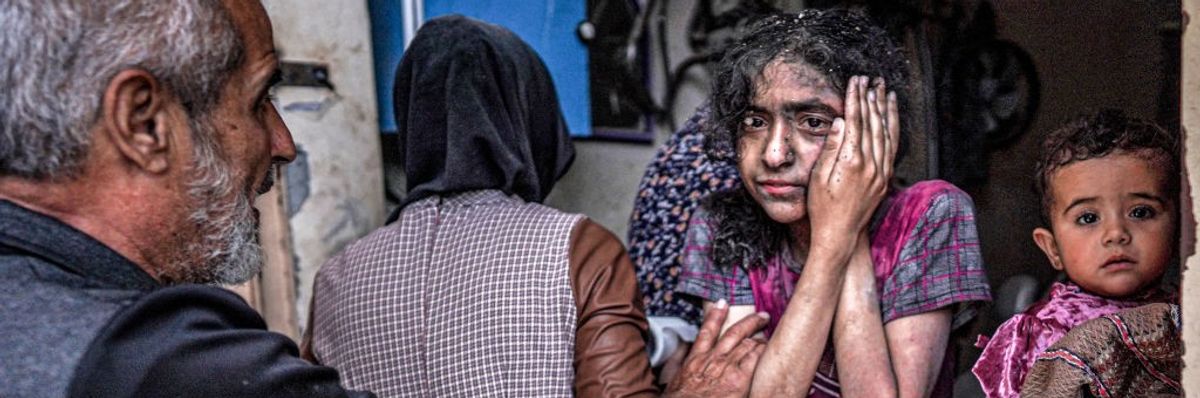 Injured and traumatized Palestinian children