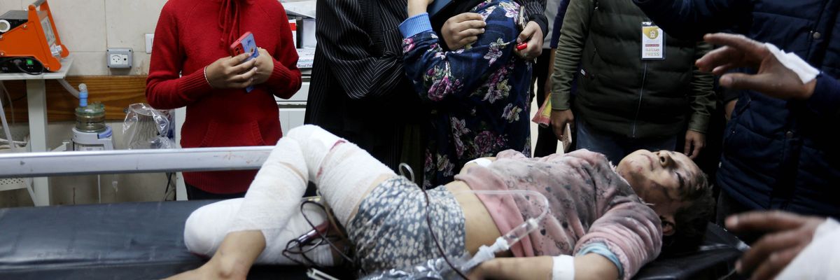 Injured Palestinian girl