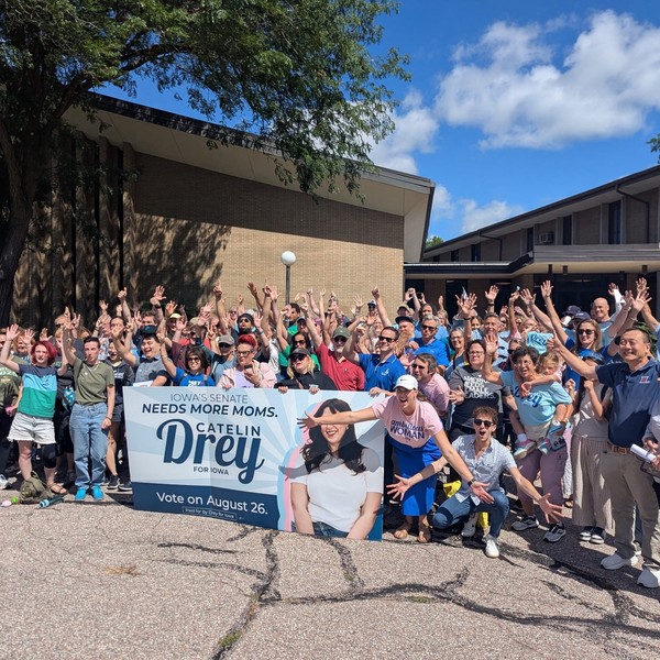 Dems Break GOP Supermajority in Iowa Statehouse with 20-Point Swing in Trump District