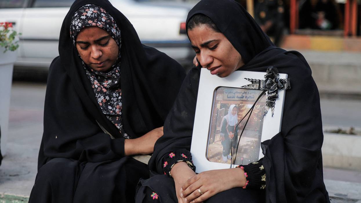Iranians mourn those killed in Minab massacre